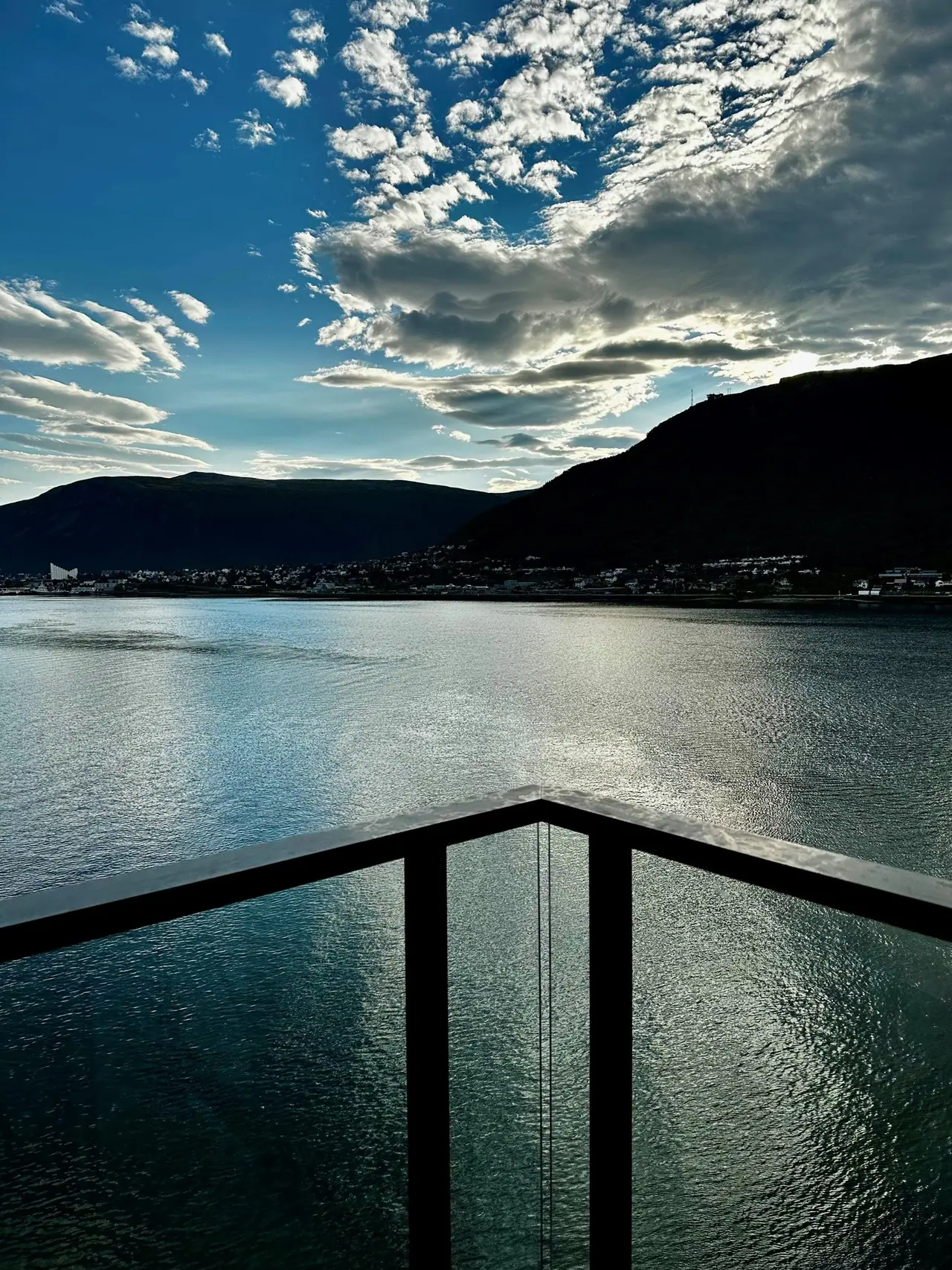 With its seaside location, you soon get used to the fresh sea air and the sound of the waves.